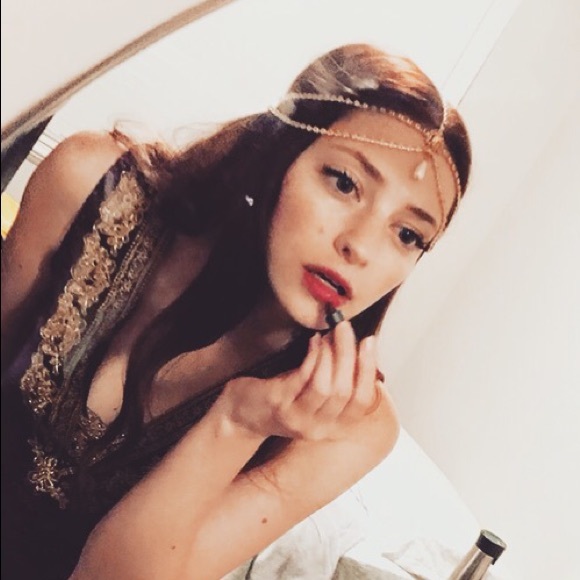 Meet your Posh Ambassador/seller/buyer!!! - Picture 1 of 5